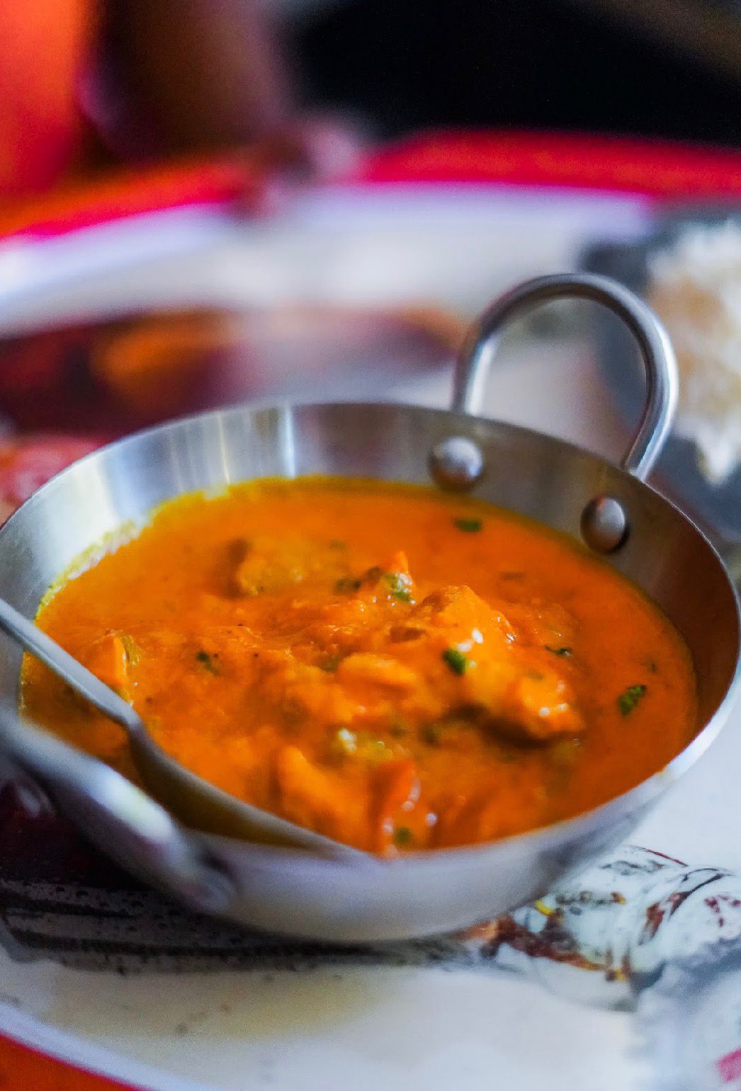 Détail d'un thali épicé