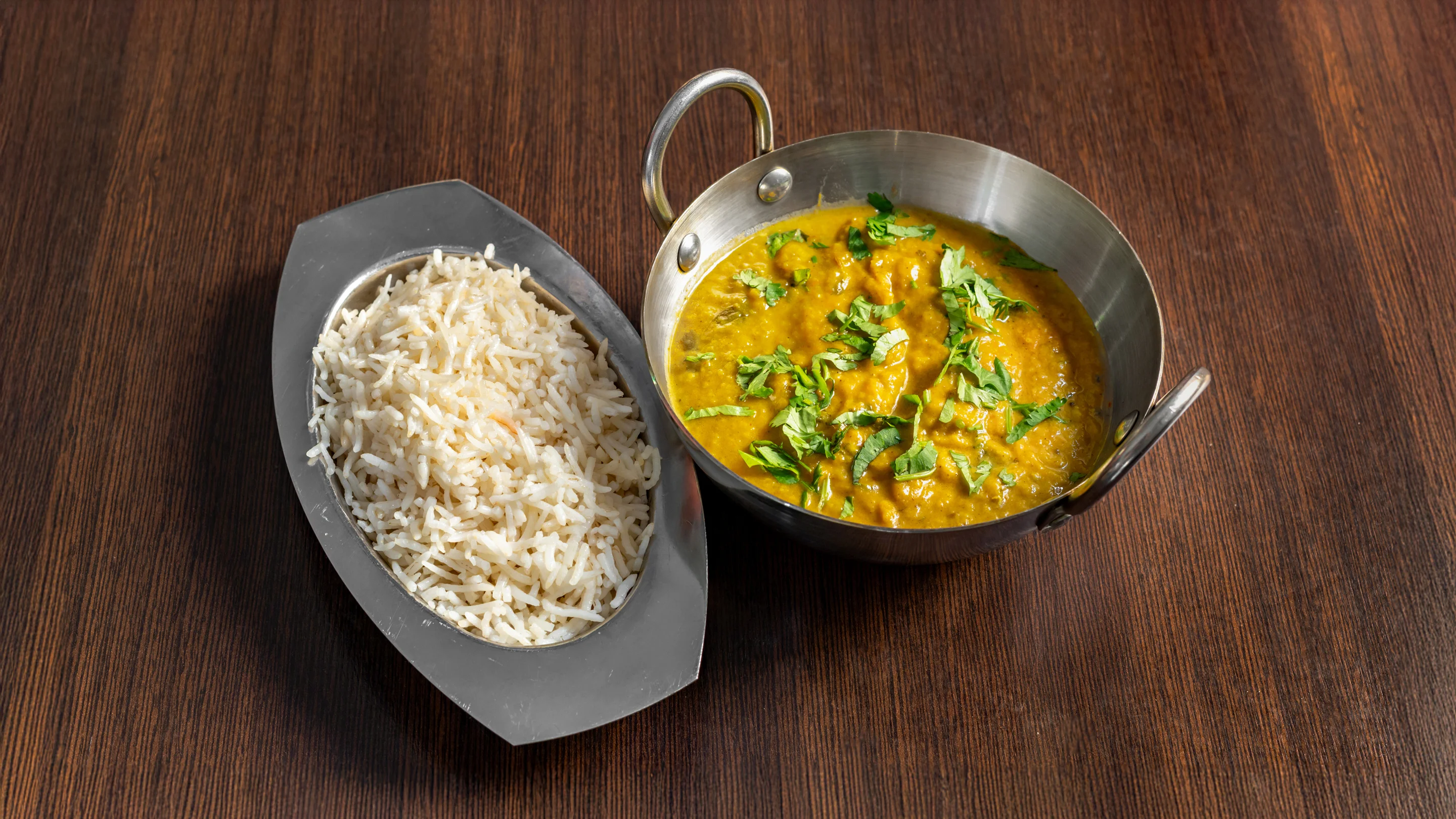 Plat en sauce savoureux de la gastronomie indienne