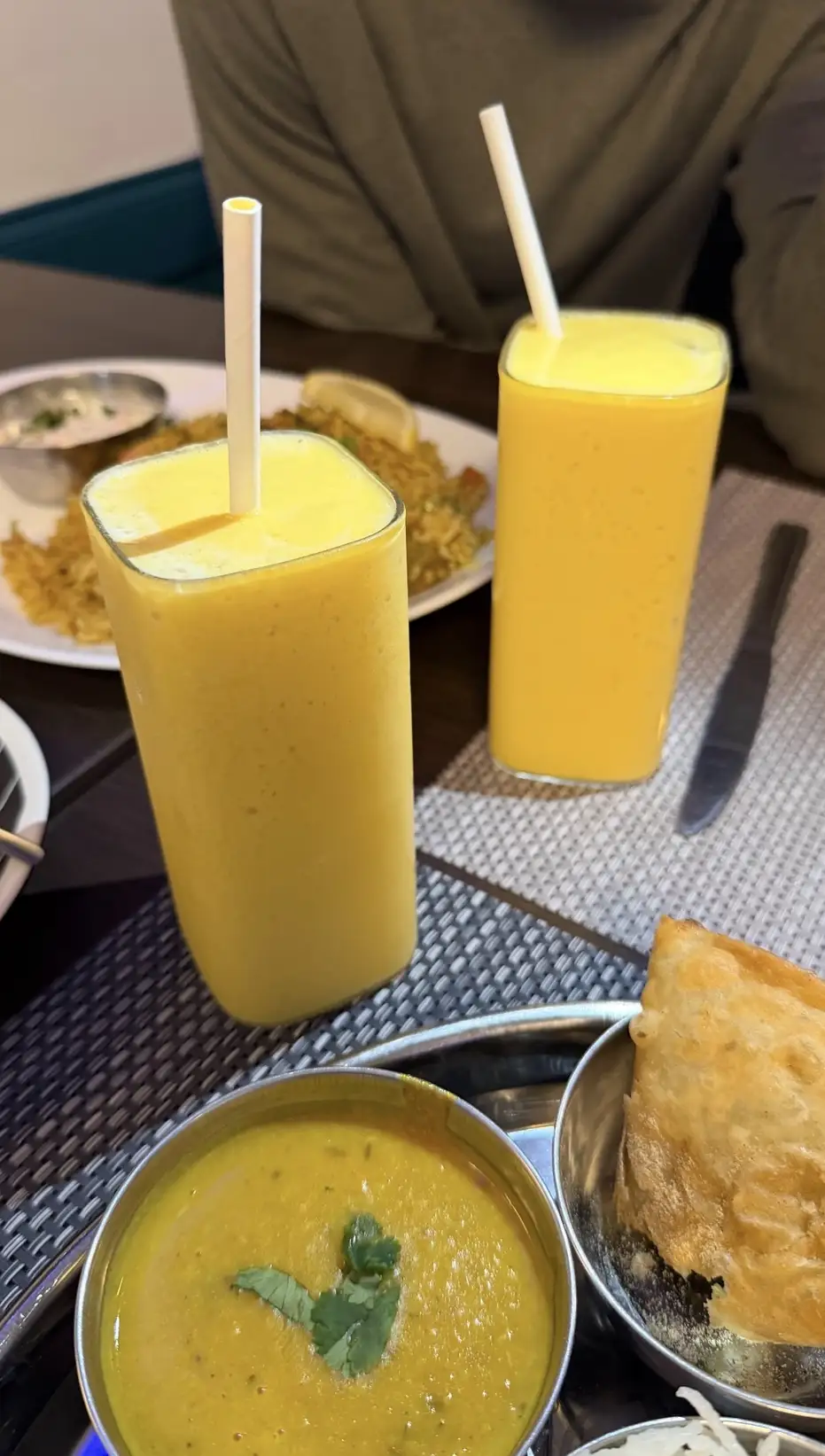 Mango Lassi et assortiments
